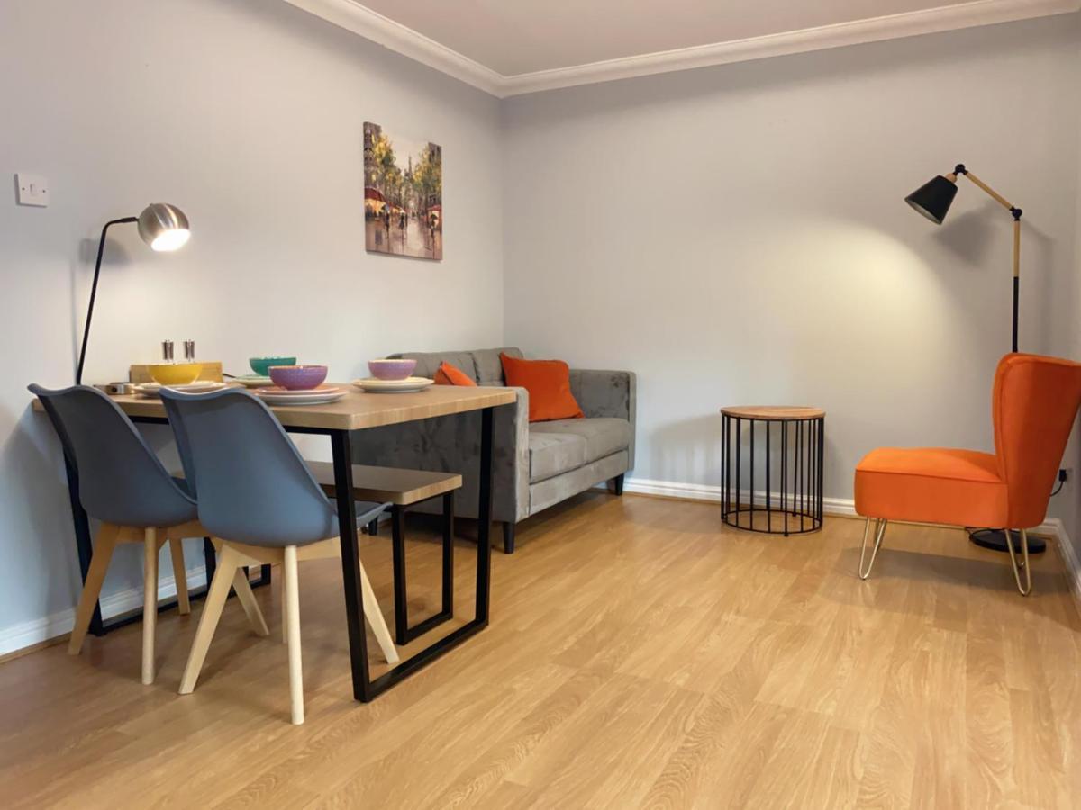 Private Main Door Lovely 2 Bedroom Apartment エディンバラ エクステリア 写真