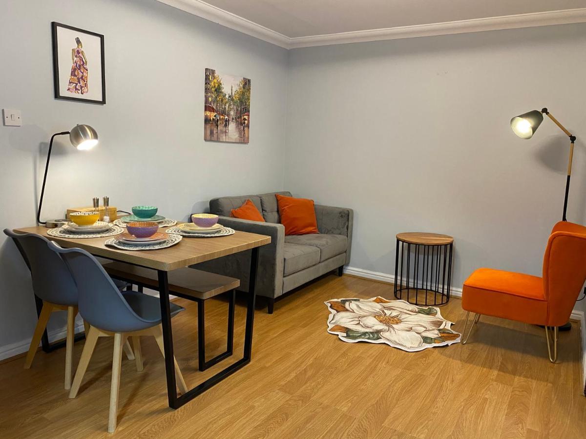 Private Main Door Lovely 2 Bedroom Apartment エディンバラ エクステリア 写真