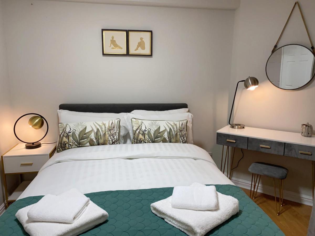 Private Main Door Lovely 2 Bedroom Apartment エディンバラ エクステリア 写真