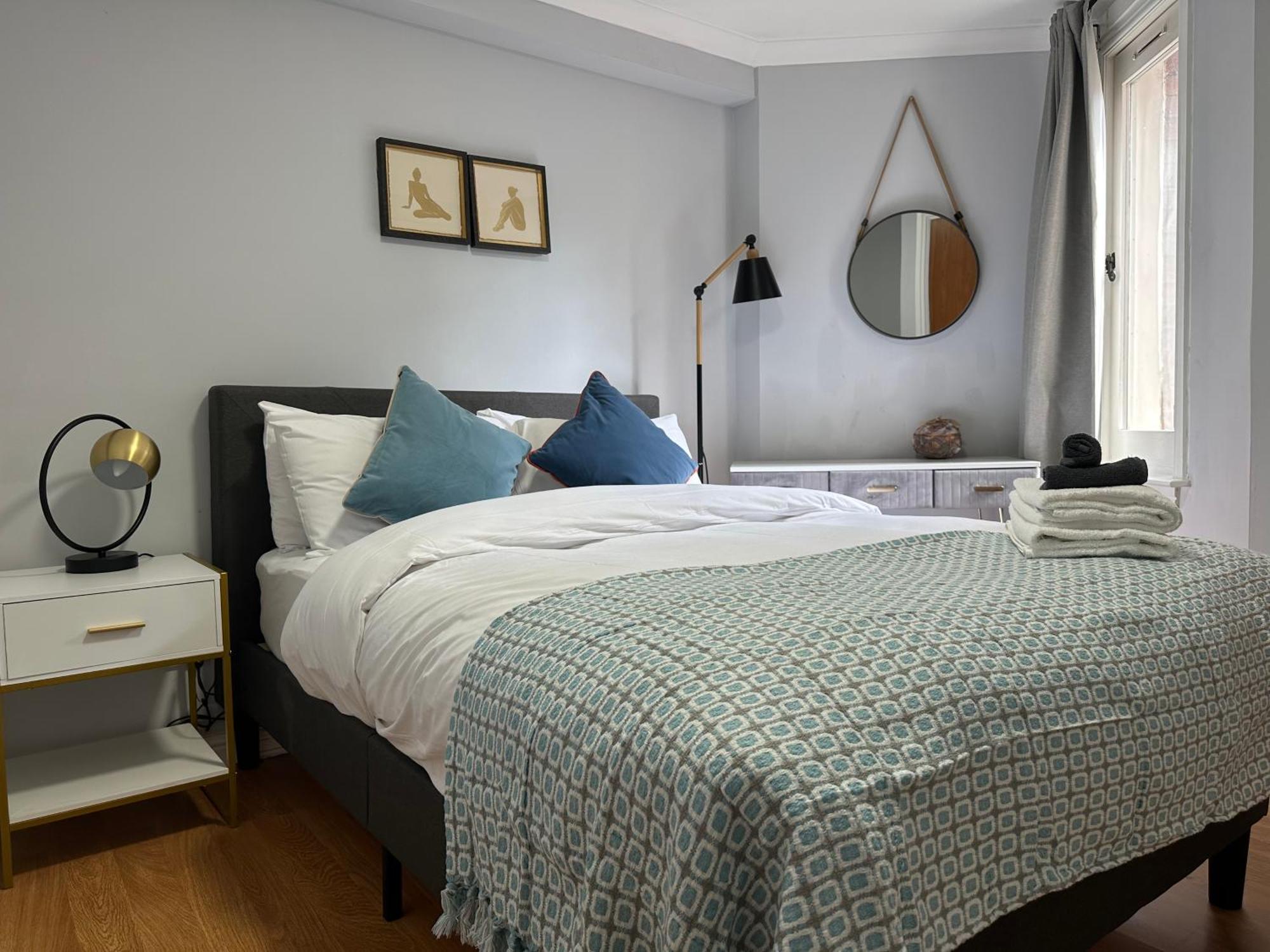 Private Main Door Lovely 2 Bedroom Apartment エディンバラ エクステリア 写真
